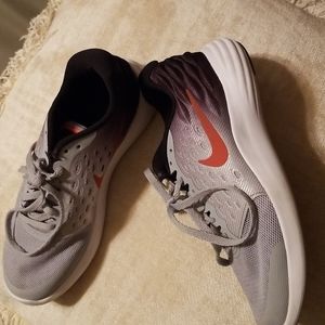 NIKE Lunarstelos youth running shoes size 4Y